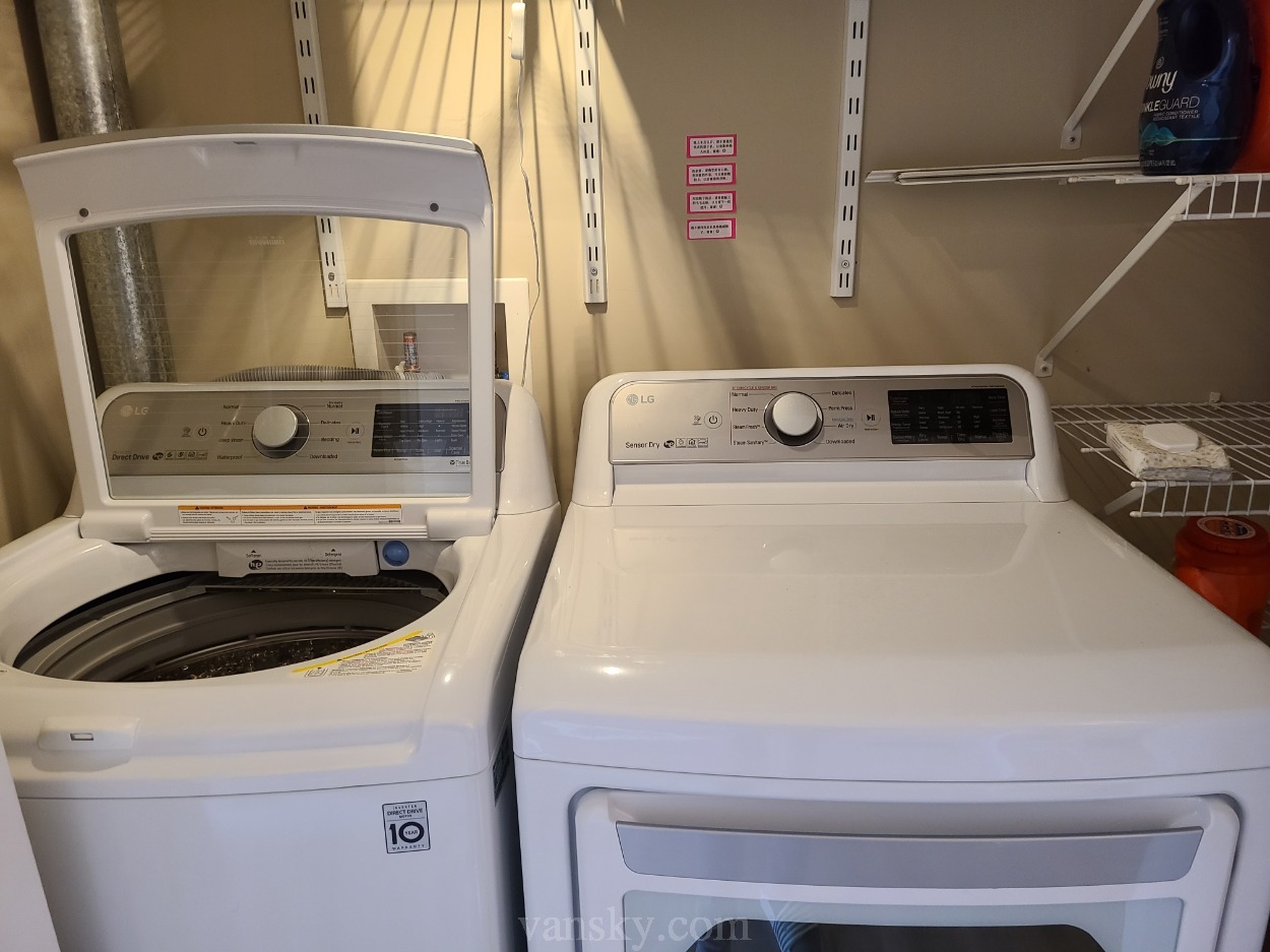 220429112000_laundry room.jpg